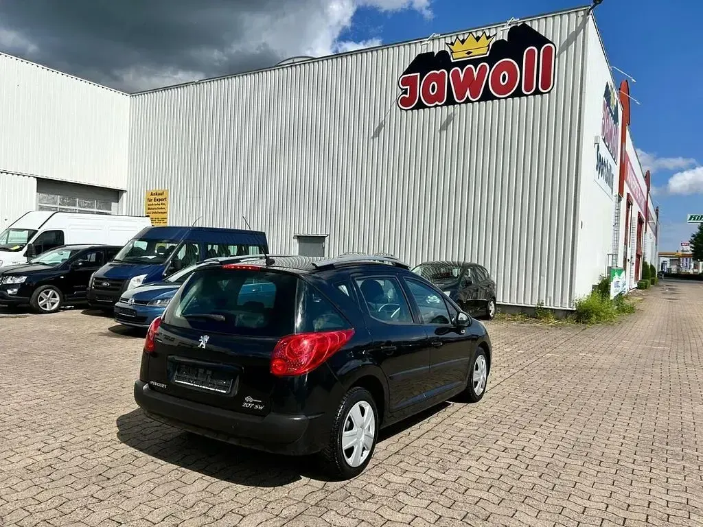 Gebraucht Peugeot 207 92 PS (67 kW) 2017 Schwarz Limousine