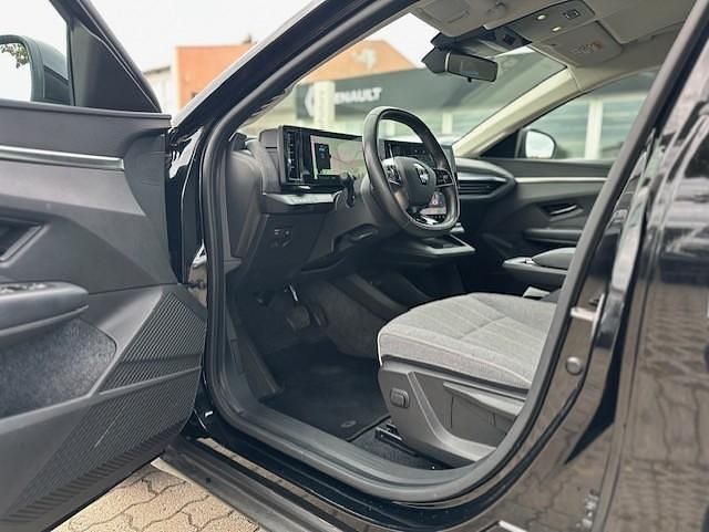 Weiß Gebraucht 2023 Renault Austral Equilibre SUV | 26.990 € (Fairer Preis) - Bild 1/4