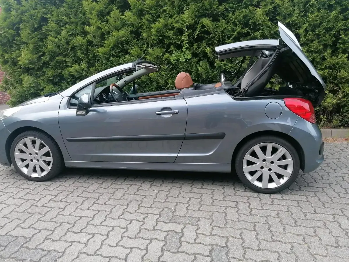 Gebraucht Peugeot 207 CC 120 PS (88 kW) 2007 Grau Cabrio