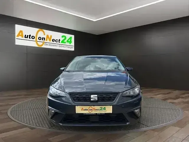 Gebraucht Seat Ibiza Style 95 PS (69 kW) 2024 Magnetic grau Kleinwagen