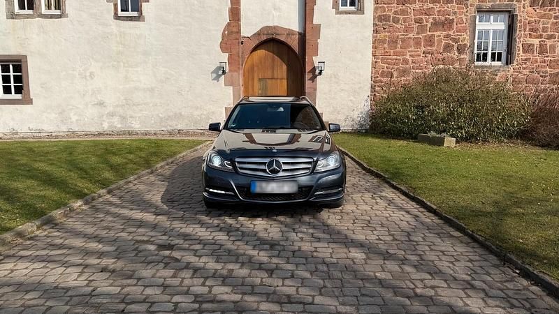 Gebraucht Mercedes C350 265 PS (194 kW) 2013 Grau Kombi