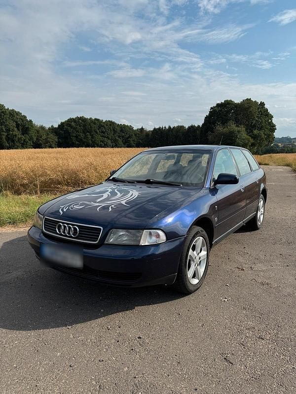 Blau Gebraucht 1997 Audi A4 Kombi | 500 € (Guter Preis) - Bild 1/4