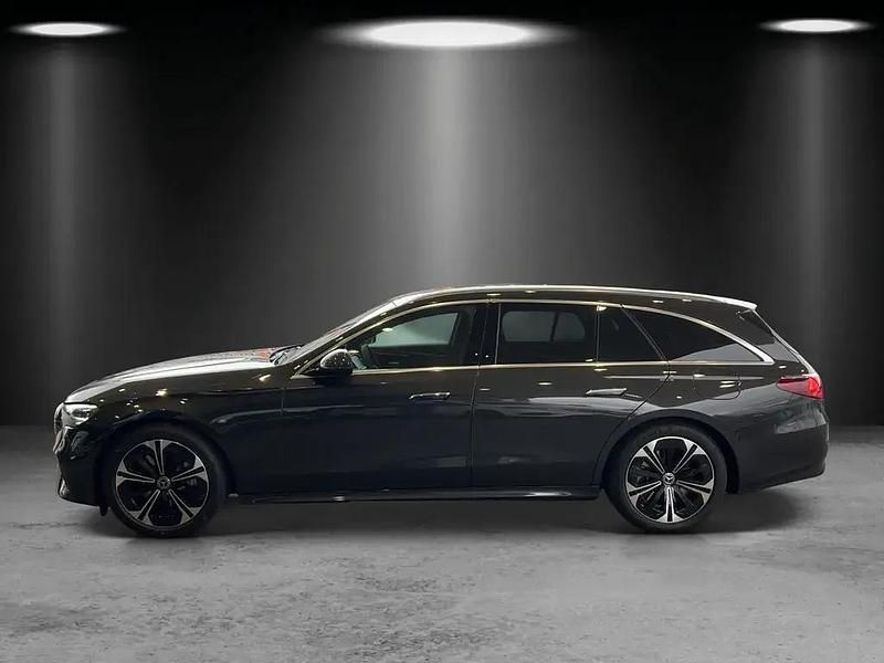 Gebraucht Mercedes E300 Avantgarde 313 PS (230 kW) 2023 Graphitgrau Kombi