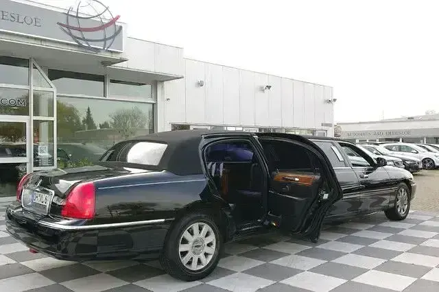 Gebraucht Lincoln Town Car 218 PS (160 kW) 2002 Schwarz Limousine