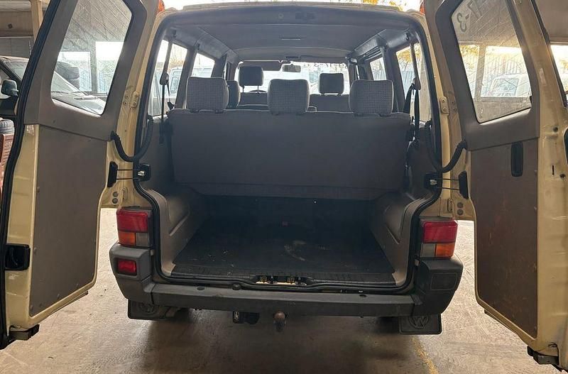 Gebraucht VW Caravelle 77 PS (56 kW) 1993 Beige Van / Kleinbus