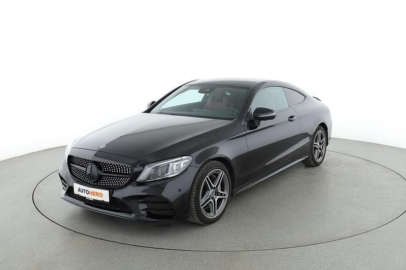 Schwarz Gebraucht 2019 Mercedes C300 AMG line Coupé | 33.540 € (Guter Preis) - Bild 1/3