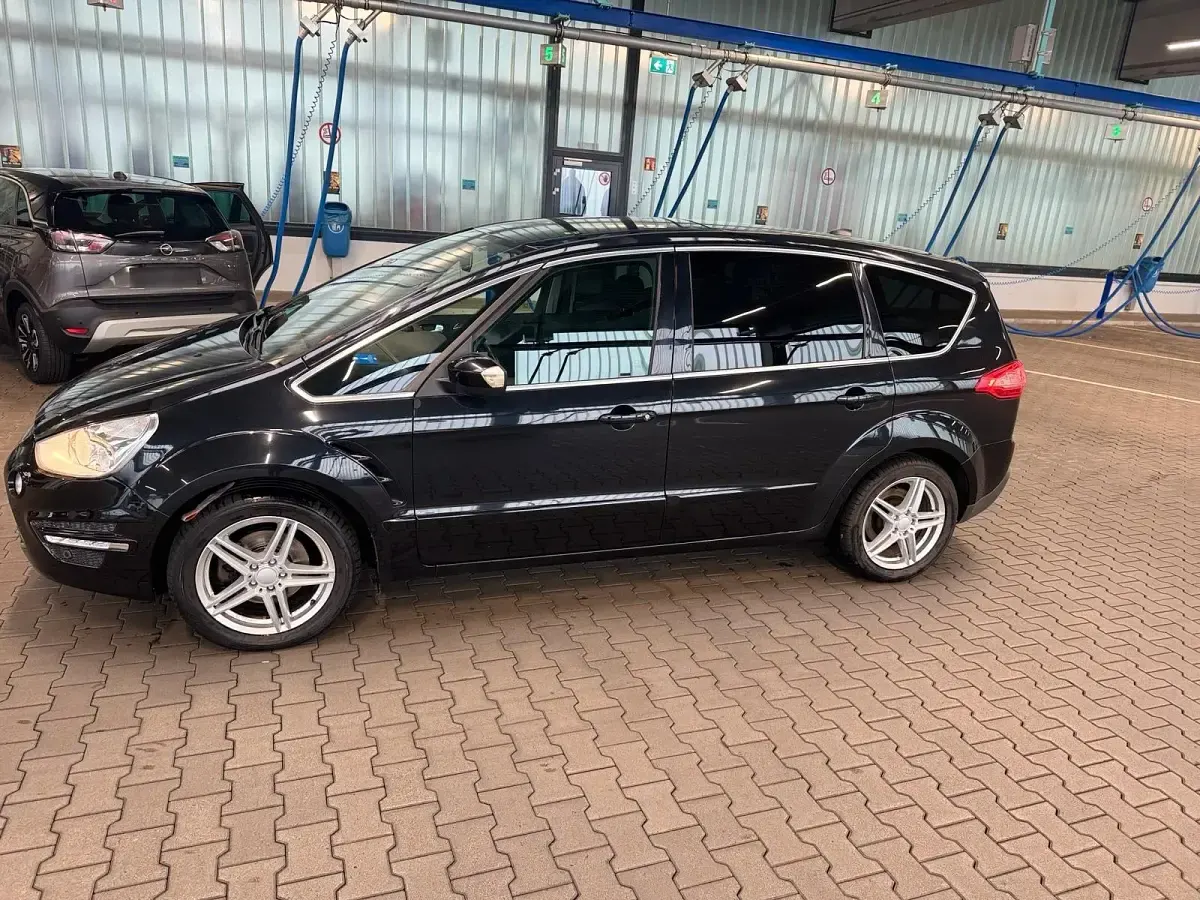 Gebraucht Ford S-MAX S 140 PS (102 kW) 2012 Schwarz Van / Kleinbus