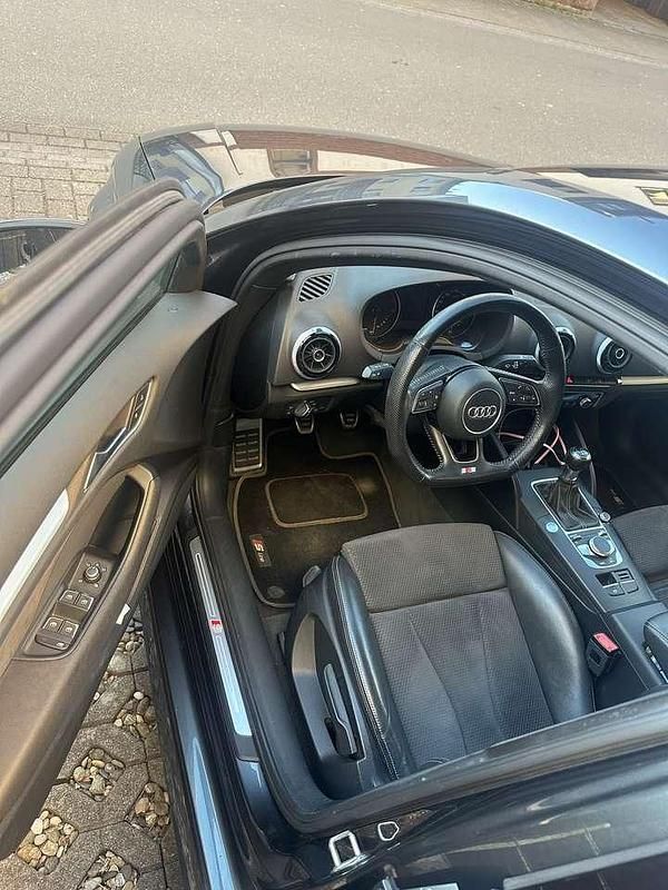 Gebraucht Audi A3 Sport 150 PS (110 kW) 2016 Grau Limousine