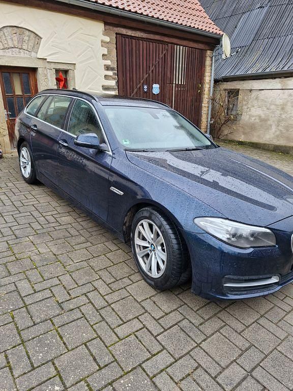 Gebraucht BMW 525 231 PS (169 kW) 2017 Blau Kombi