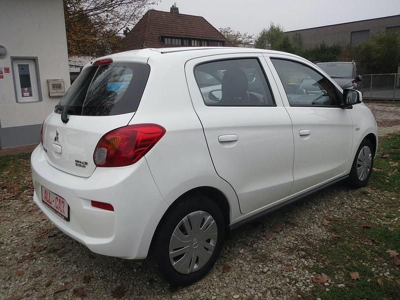 Gebraucht Mitsubishi Space Star Edition 71 PS (52 kW) 2019 Weiß Limousine