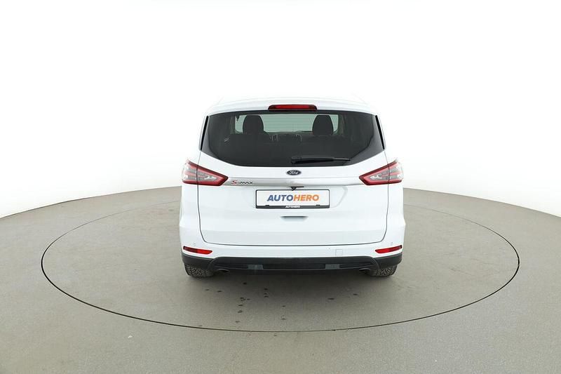 Gebraucht Ford S-MAX Titanium 150 PS (110 kW) 2019 Weiß Van / Kleinbus