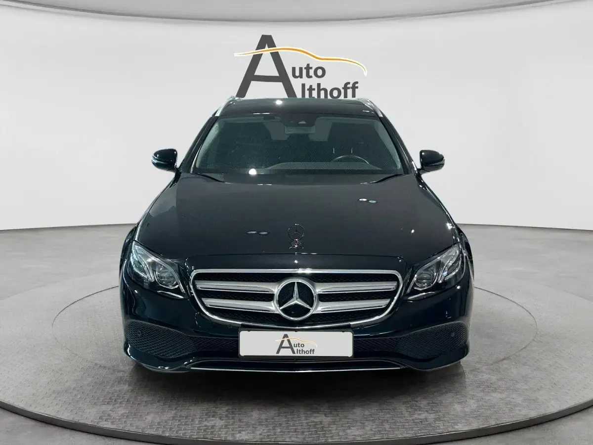 Gebraucht Mercedes E200 184 PS (135 kW) 2018 Schwarz Kombi