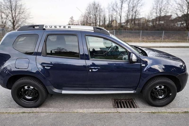 Gebraucht Dacia Duster Lauréate 114 PS (83 kW) 2016 Blau SUV