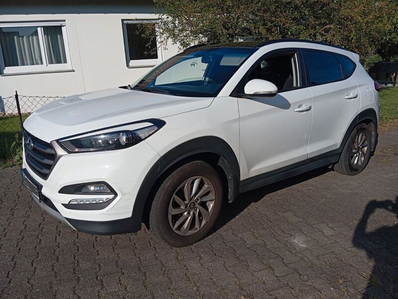 Gebraucht Hyundai Tucson 159 PS (116 kW) 2017 Weiß SUV