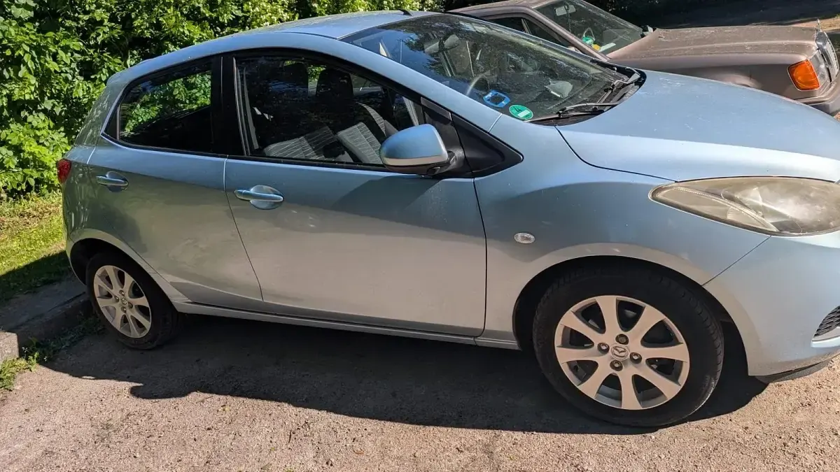 Gebraucht Mazda 2 68 PS (50 kW) 2009 Blau Kleinwagen
