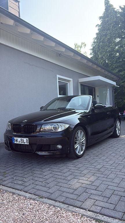 Schwarz Gebraucht 2008 BMW 120 Cabriolet M Sport Cabrio | 6.999 € (Guter Preis) - Bild 1/4