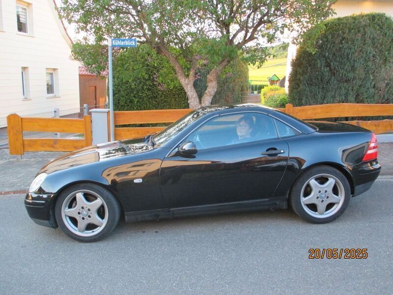 Schwarz Gebraucht 1999 Mercedes 230 Cabrio | 3.890 € (Fairer Preis) - Bild 1/4