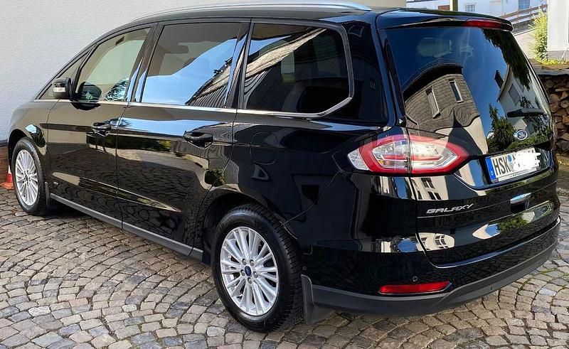 Gebraucht Ford Galaxy Titanium 179 PS (131 kW) 2017 Schwarz Van / Kleinbus