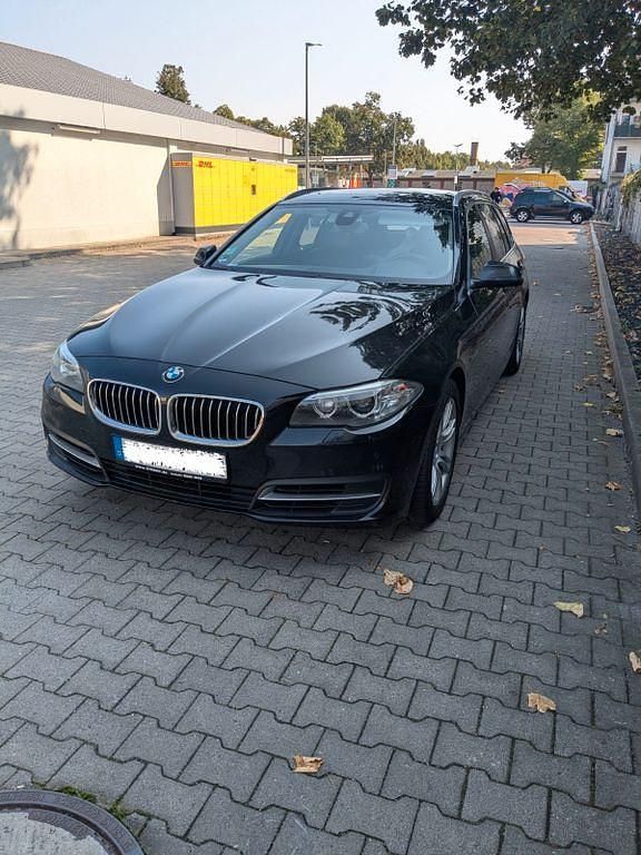 Schwarz Gebraucht 2013 BMW 530 Kombi | 12.650 € (Guter Preis) - Bild 1/4