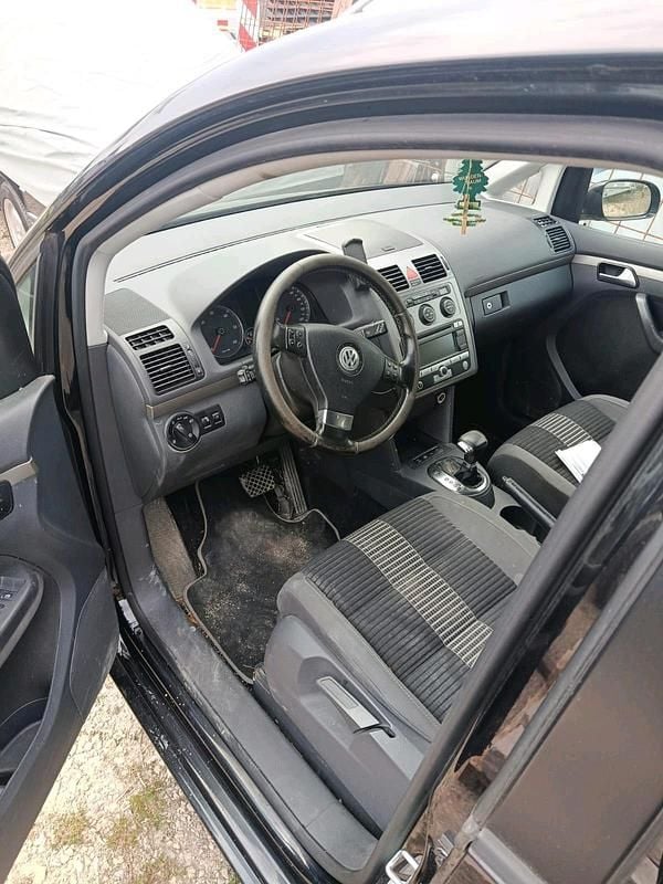 Gebraucht VW Touran 140 PS (102 kW) 2008 Schwarz Van / Kleinbus