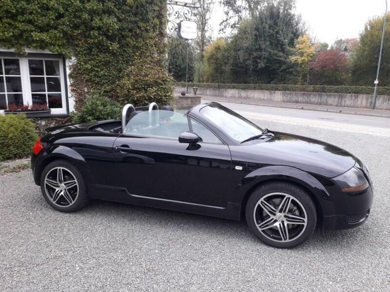 Schwarz Gebraucht 2002 Audi TT Roadster Design Cabrio | 7.550 € (Etwas zu teuer) - Bild 1/4