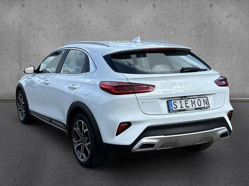 Gebraucht Kia XCeed Vision 160 PS (117 kW) 2022 Wd) cararraweiss (weiss SUV