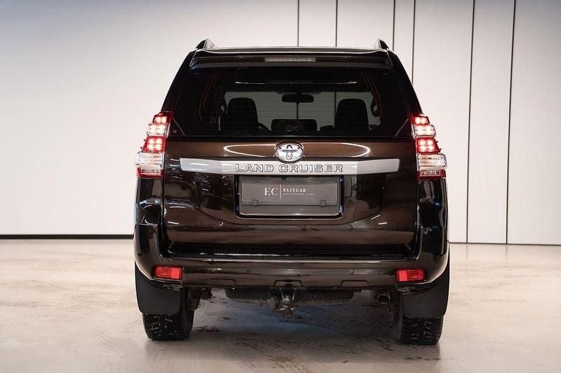 Gebraucht Toyota Land Cruiser 177 PS (130 kW) 2017 Braun SUV