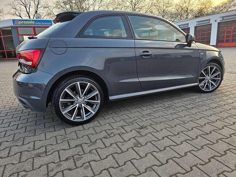 Gebraucht Audi A1 S-Line 95 PS (69 kW) 2017 Grau Kleinwagen