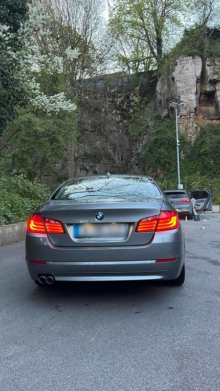 Gebraucht BMW 530 258 PS (189 kW) 2012 Limousine