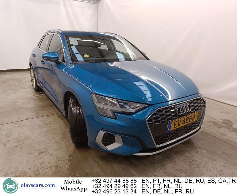 Gebraucht Audi A3 Advanced 116 PS (85 kW) 2022 Blau Limousine