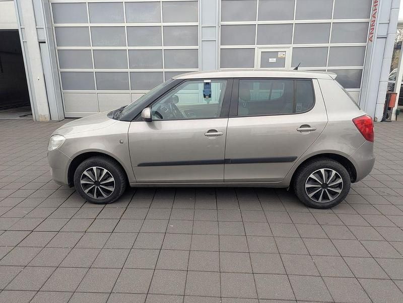 Gebraucht Skoda Fabia 105 PS (77 kW) 2007 Beige Limousine
