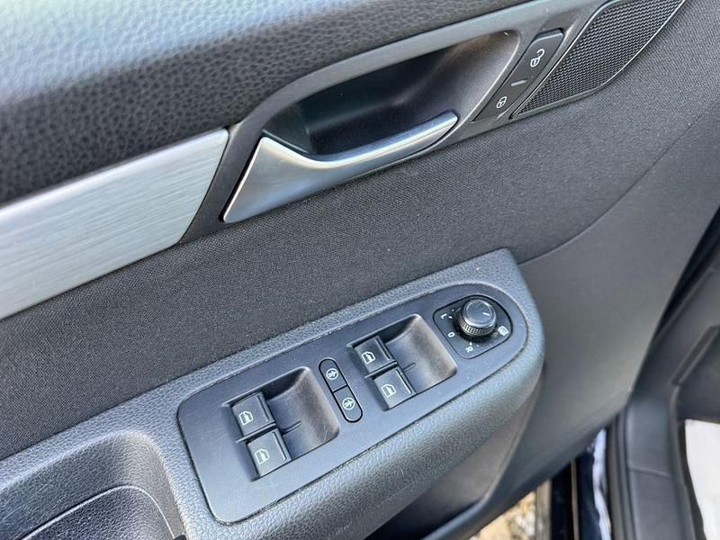 Gebraucht VW Sharan Comfortline 150 PS (110 kW) 2015 Schwarz Van / Kleinbus