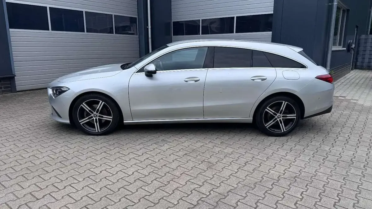 Gebraucht Mercedes CLA200 150 PS (110 kW) 2022 Iridiumsilber Coupé