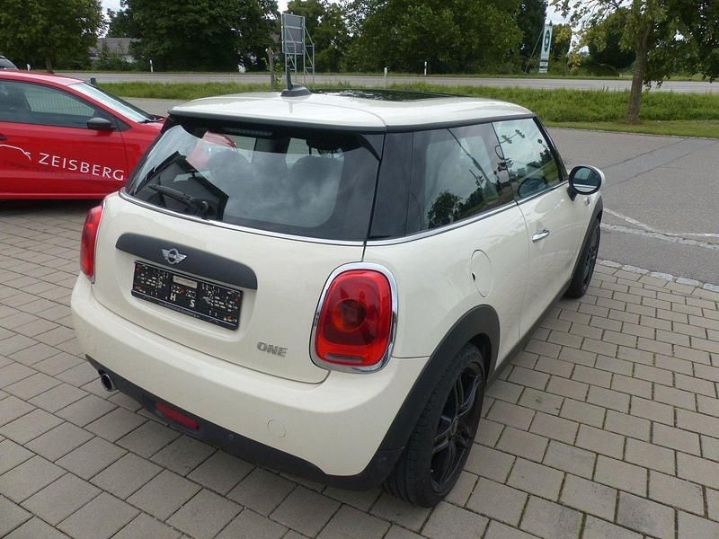 Gebraucht Mini ONE 102 PS (75 kW) 2016 Weiß Kleinwagen