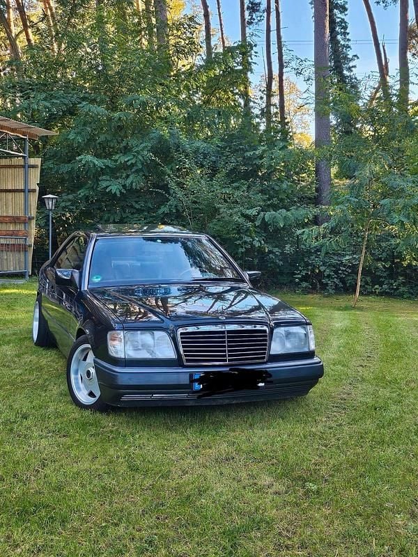 Schwarz Gebraucht 1990 Mercedes 230 Coupé | 11.300 € - Bild 1/4