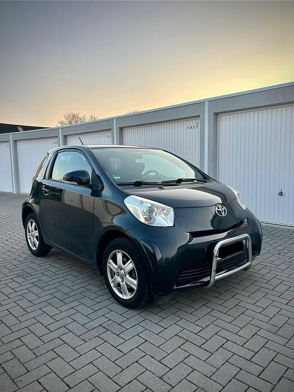 Gebraucht Toyota iQ 68 PS (50 kW) 2009 Schwarz Kleinwagen