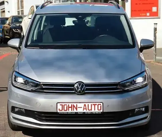 Gebraucht VW Touran Comfortline 116 PS (85 kW) 2021 Reflexsilber Van / Kleinbus