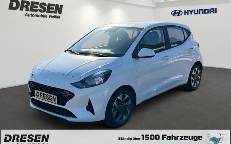 Weiß Neu 2025 Hyundai i10 Trend Kleinwagen | 18.490 € (Fairer Preis) - Bild 1/4