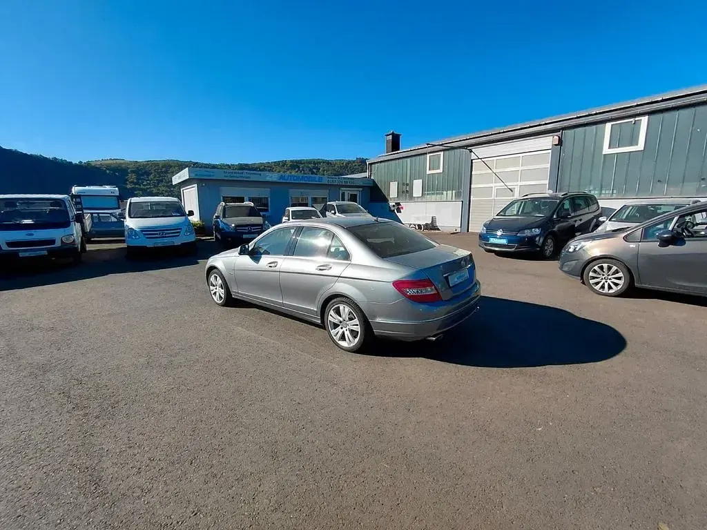 Używany Mercedes C280 231 KM (169 kW) 2007 Srebrny Sedan/Limuzyna