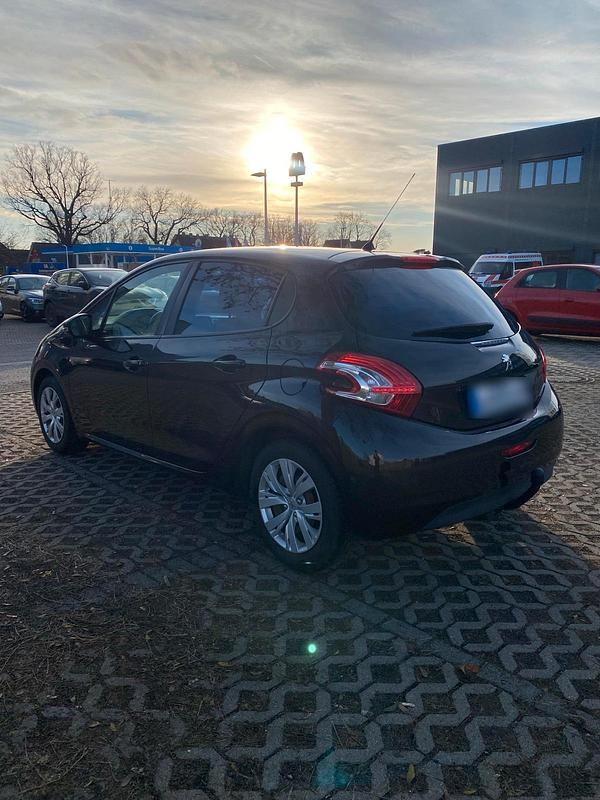 Gebraucht Peugeot 208 95 PS (69 kW) 2012 Braun Kleinwagen