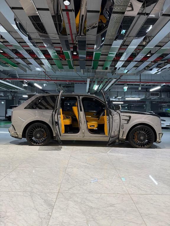 Gebraucht Rolls Royce Cullinan 600 PS (441 kW) 2022 Grau SUV