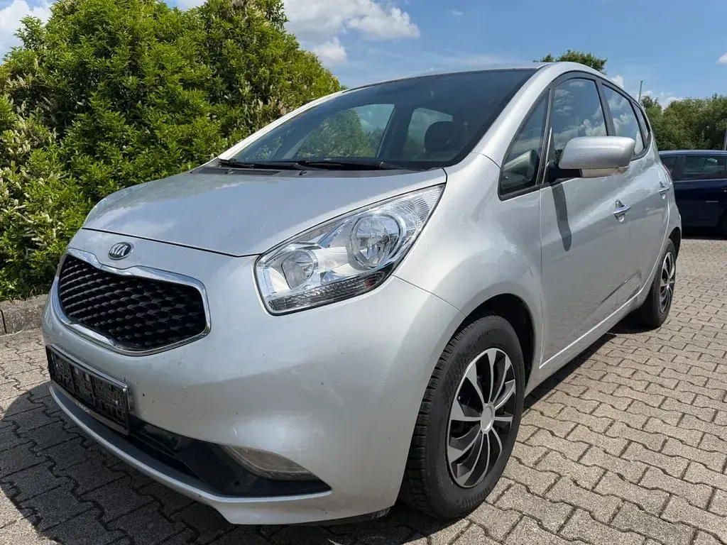 Gebraucht Kia Venga DREAM-TEAM Edition 125 PS (91 kW) 2019 Silber Kleinwagen
