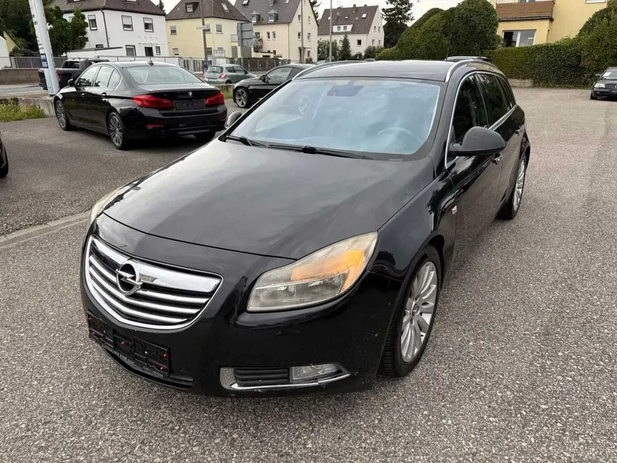 Gebraucht Opel Insignia Innovation 160 PS (117 kW) 2011 Schwarz Kombi