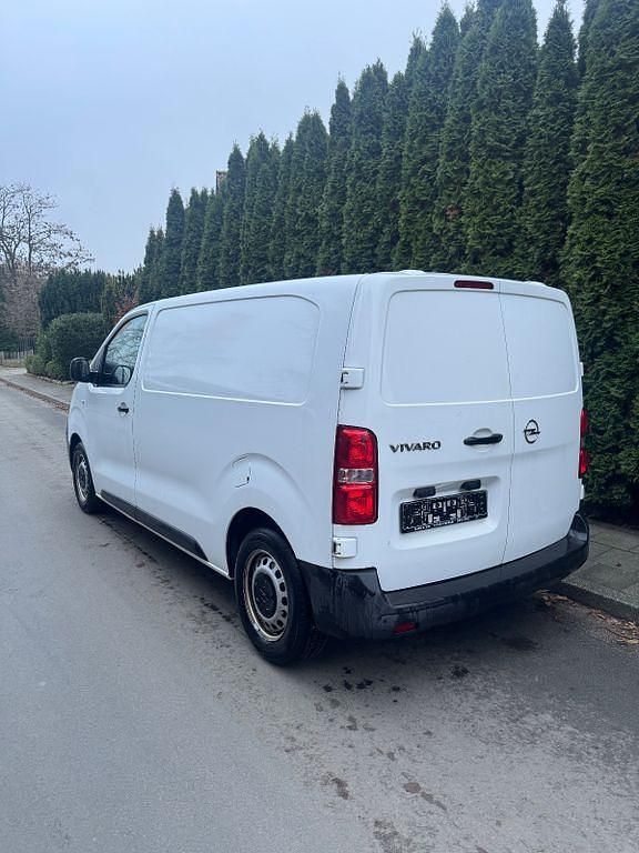 Gebraucht Opel Vivaro 102 PS (75 kW) 2020 Weiß Van / Kleinbus