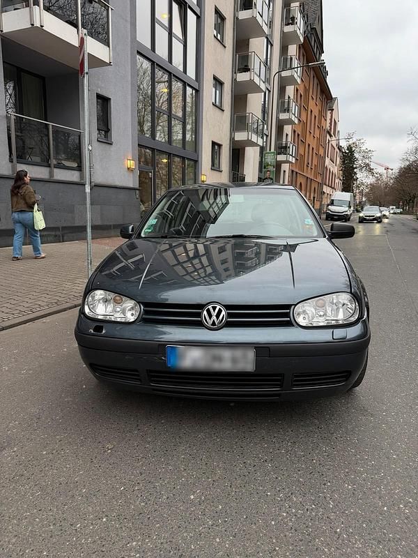 Gebraucht VW Golf IV 75 PS (55 kW) 2002 Andere farben Kleinwagen