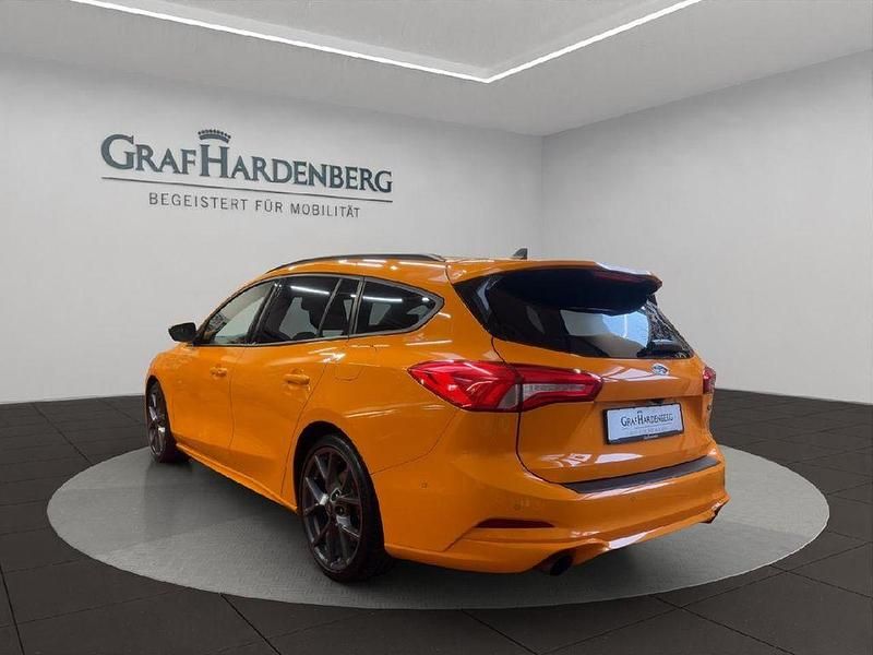 Gebraucht Ford Focus ST 280 PS (205 kW) 2021 Orange Limousine