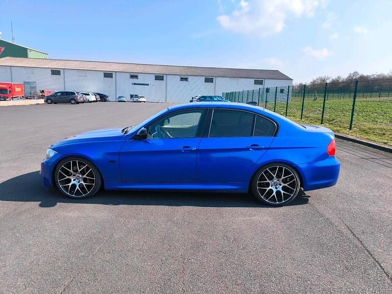 Gebraucht BMW 335 Shadowline 306 PS (225 kW) 2011 Violet Limousine