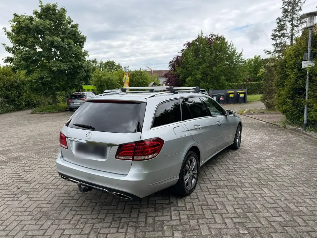 Gebraucht Mercedes E250 Elegance 211 PS (155 kW) 2013 Grau Limousine