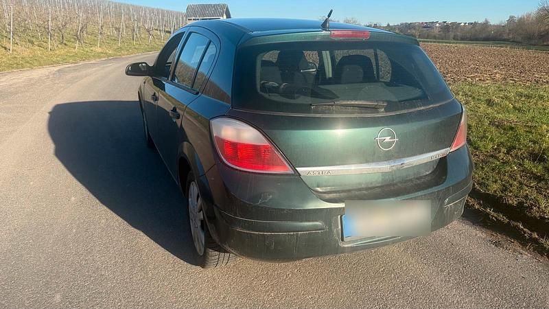 Gebraucht Opel Astra 101 PS (74 kW) 2005 Grün Kleinwagen