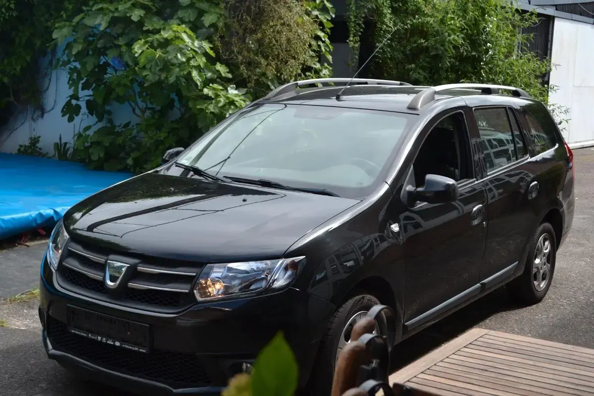 Gebraucht Dacia Logan MCV 90 PS (66 kW) 2016 Schwarz Kombi